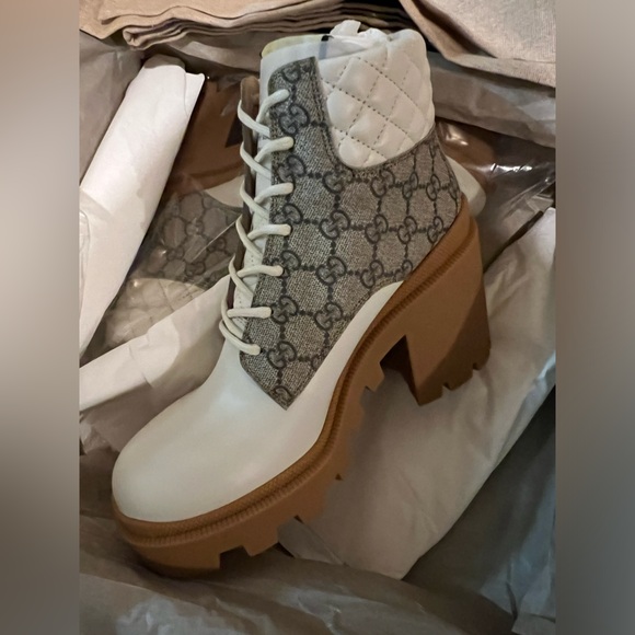 New GUCCI boots GG Supreme Monogram Nappa Quilted Lace Up Ankle Boots 39 White - Picture 5 of 8